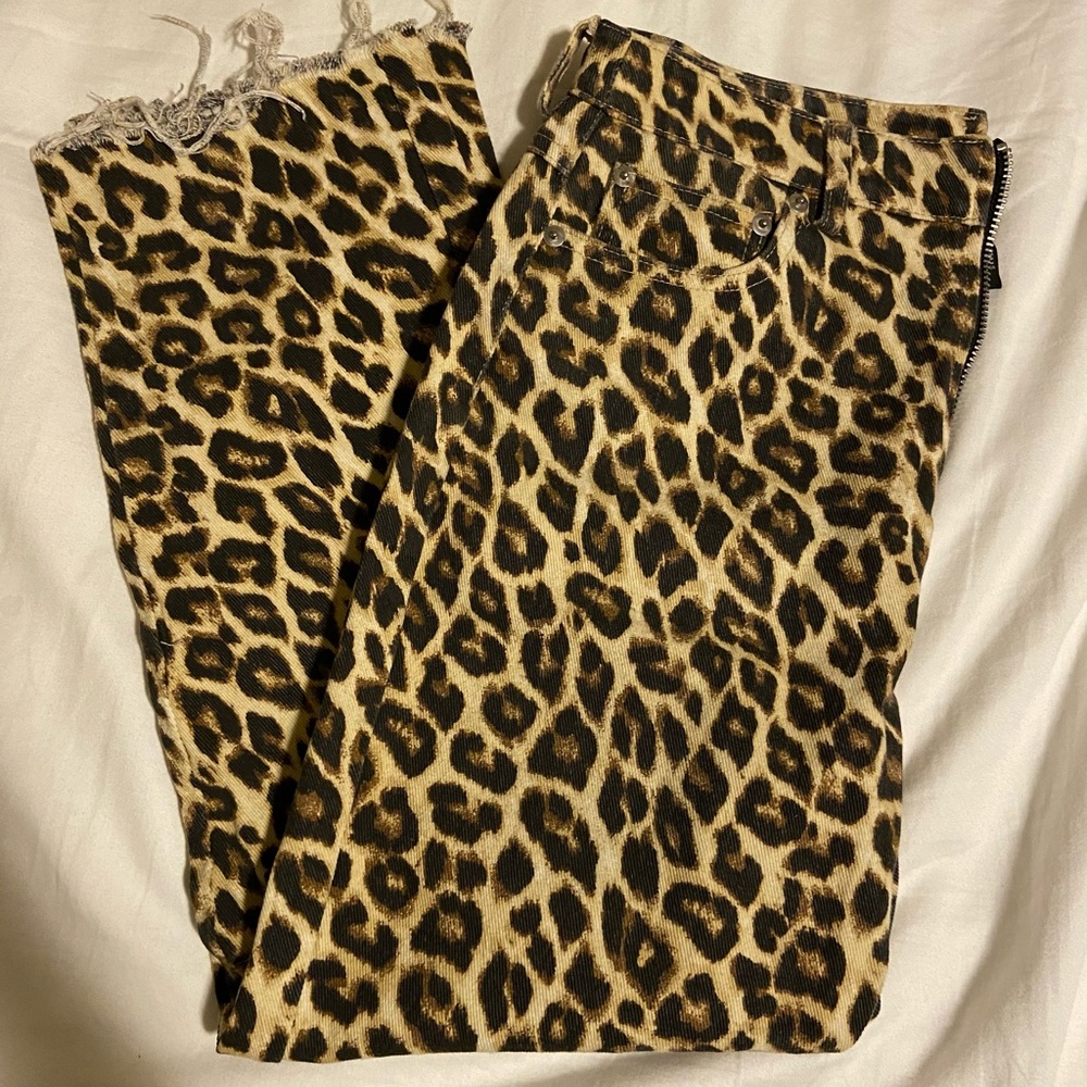 Cheetah/leopard printed high waisted pants